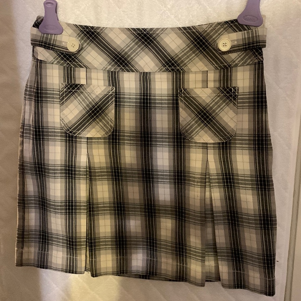 Ann Taylor Loft Plaid (gray,black & white)mini skirt size 0.